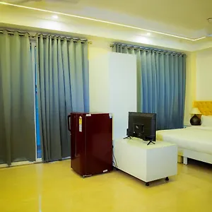 Lime Tree Luxury - Service Near Artemis Hospital ,gurgaon *** Гургаон